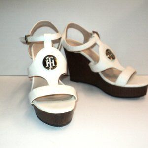 Tommy Hilfiger Women's Size 9M Wedges White Sandals 4 1/2" High Heels Shoes